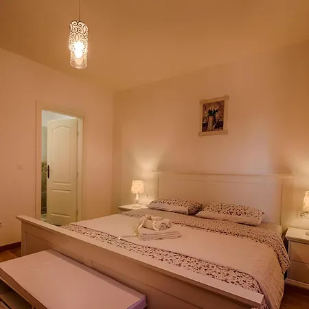 With Pool, Garden, In A Quiet Small Village - By Traveler Tourist Agency Krk - Id 2179 *