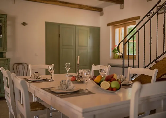 With Pool, Garden, In A Quiet Small Village - By Traveler Tourist Agency Krk - Id 2179 Kras