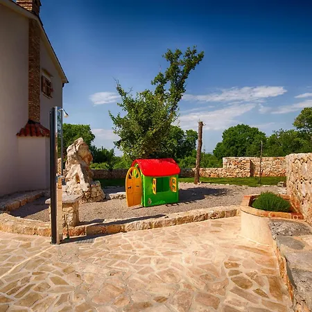 Vila With Pool, Garden, In A Quiet Small Village - By Traveler Tourist Agency Krk - Id 2179