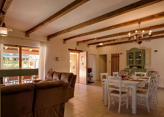 With Pool, Garden, In A Quiet Small Village - By Traveler Tourist Agency Krk - Id 2179