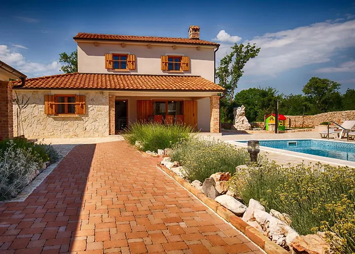 With Pool, Garden, In A Quiet Small Village - By Traveler Tourist Agency Krk - Id 2179 *