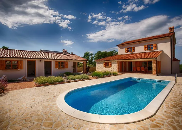 With Pool, Garden, In A Quiet Small Village - By Traveler Tourist Agency Krk - Id 2179 Kras