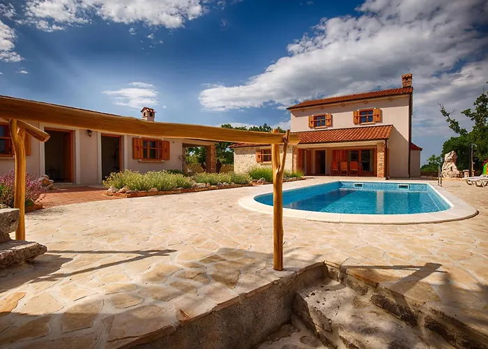 With Pool, Garden, In A Quiet Small Village - By Traveler Tourist Agency Krk - Id 2179 *