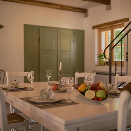 With Pool, Garden, In A Quiet Small Village - By Traveler Tourist Agency Krk - Id 2179 Kras